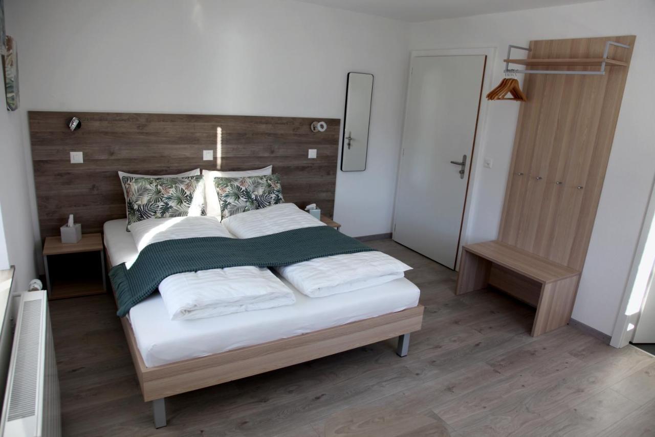 Auberge du Prévoux Le Locle Esterno foto
