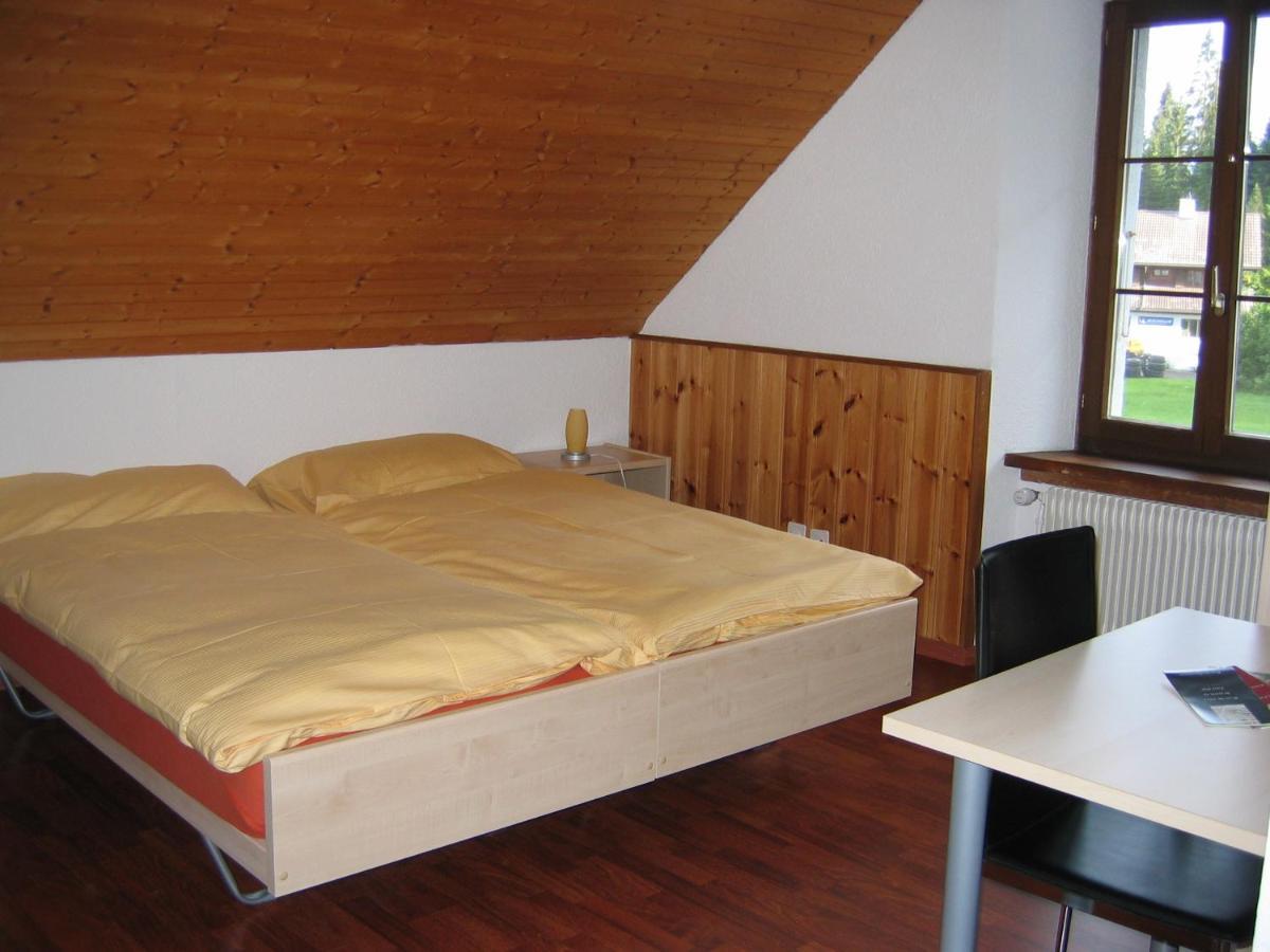 Auberge du Prévoux Le Locle Esterno foto