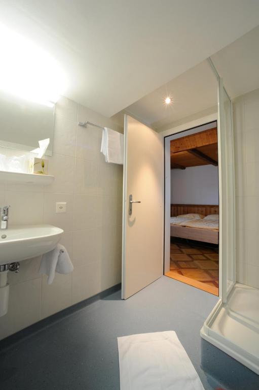 Auberge du Prévoux Le Locle Camera foto